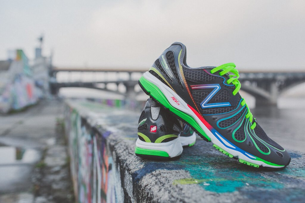 бігові кросівки